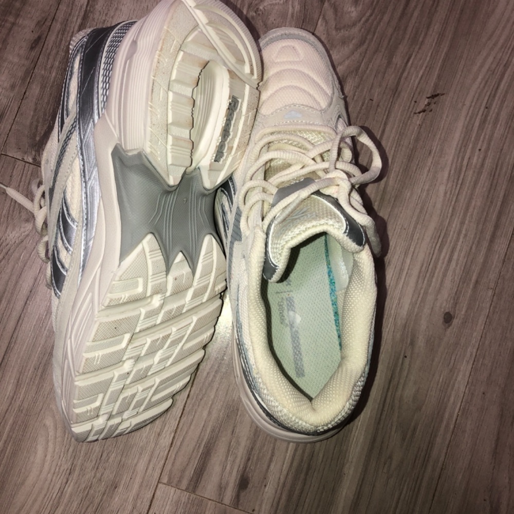 NWOT Reebok SHOES - Picture 3 of 4